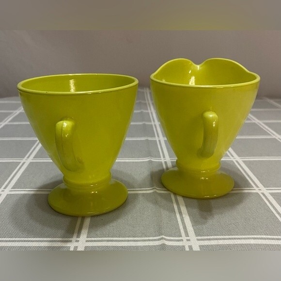 Vintage Hazel Atlas Moderntone Platonite Yellow 1930-50 Creamer & Sugar Bowl Set - Picture 2 of 11